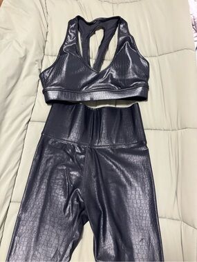 Carbon38 Glossy Charcoal Croc-Embossed Sports Bra & Leggings Set